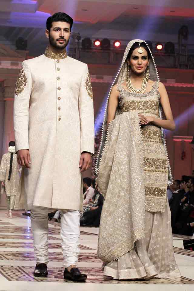 Pakistani Bride Groom Dresses Combination 22 Fashioneven 
