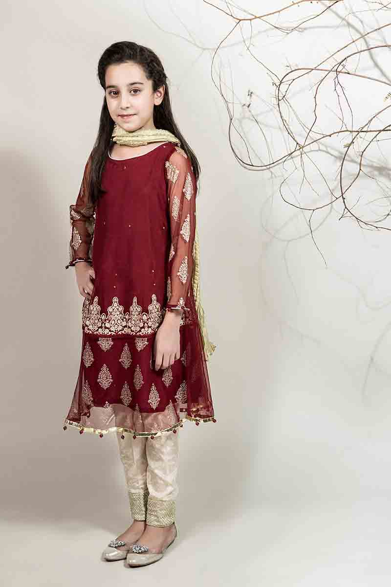 latest fashion trend in pakistani dresses
