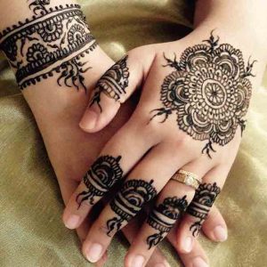 Simple Gol Tikka Mehndi Designs For Hands In 2024-2025 | FashionEven
